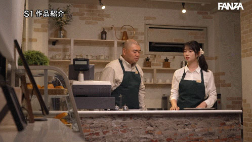巨乳打工妹「瀬戸环奈」错过终电!跟前辈开房直接玩弄到早上