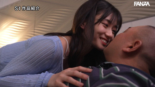 巨乳打工妹「瀬戸环奈」错过终电!跟前辈开房直接玩弄到早上